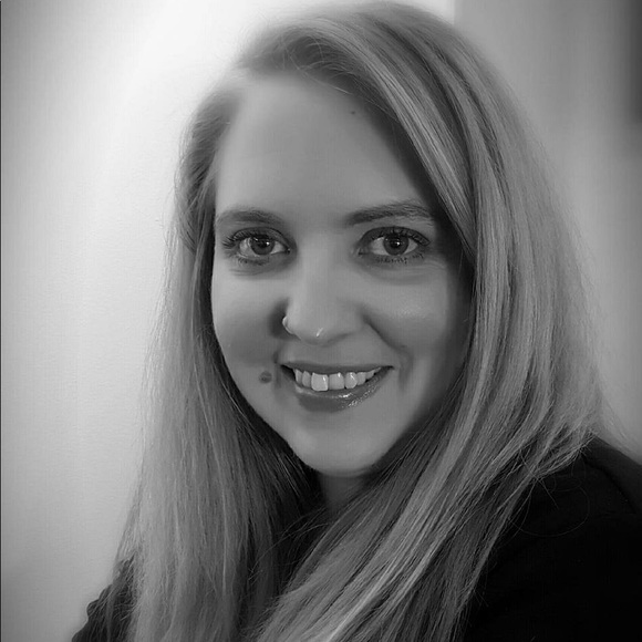 Meet your Posher, Sarah - Picture 1 of 1